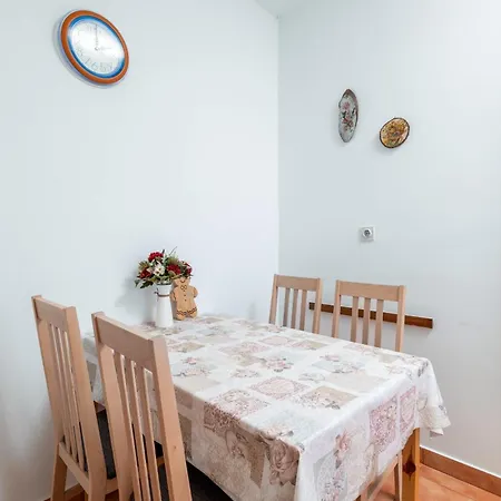 With Parking Space - 7057 Apartment Umag