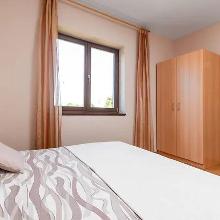 Lejlighed With Parking Space - 7057 Umag
